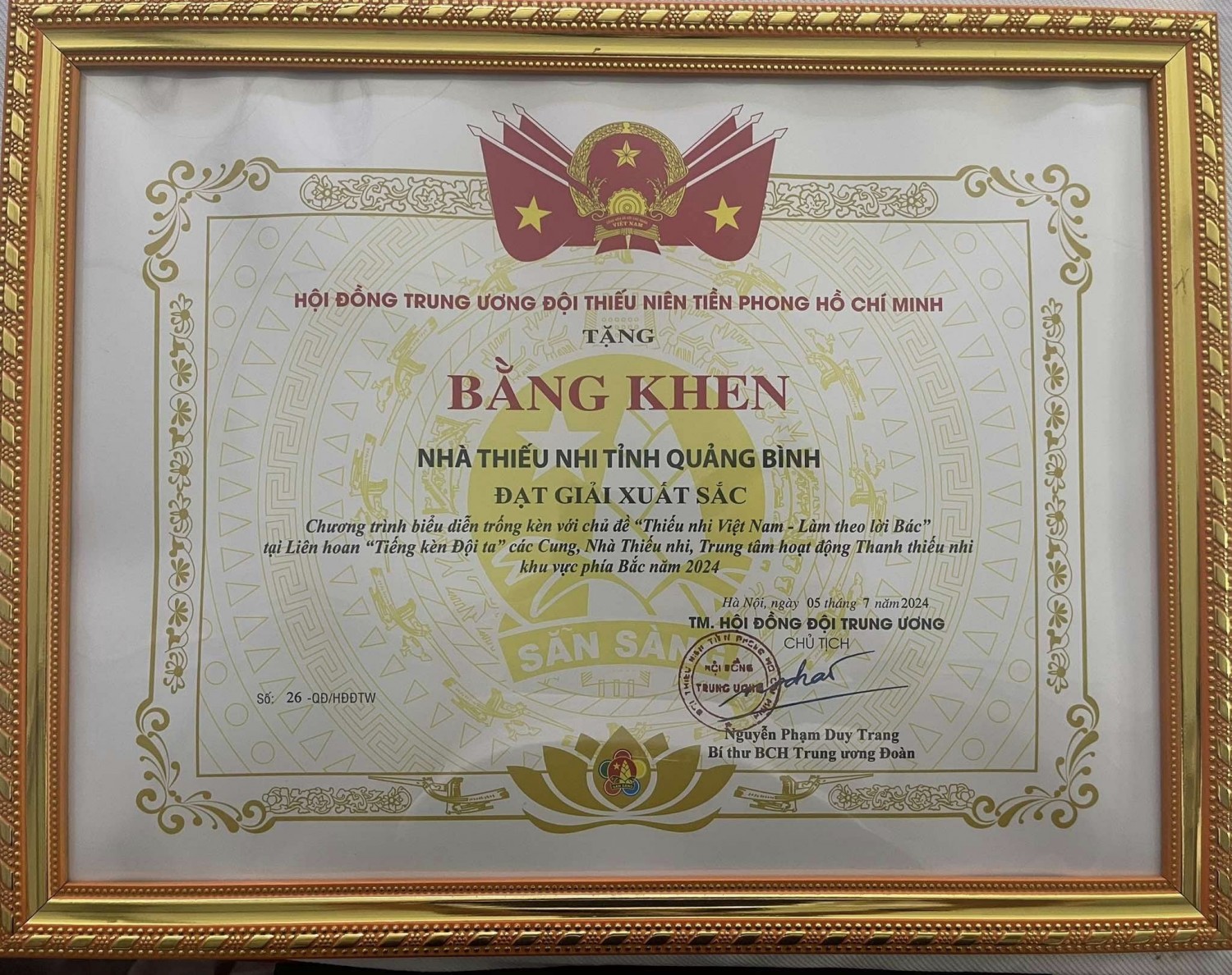 Bằng khen đạt Giải Xuất sắc do Hội đồng Đội Trung ương trao tặng